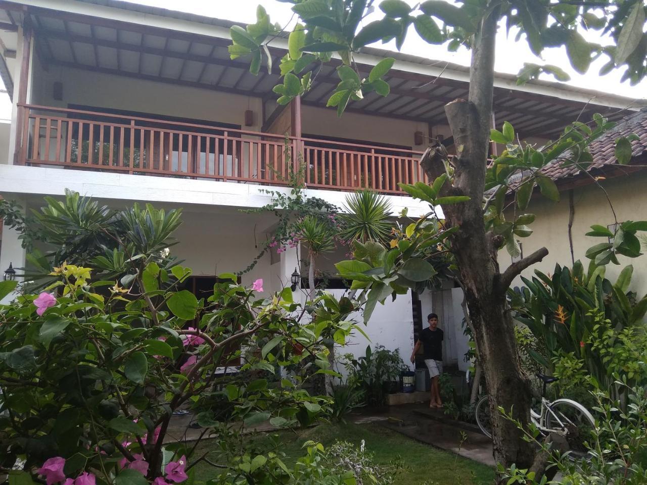 Dili Gili Acomodação com café da manhã Gili Trawangan Exterior foto