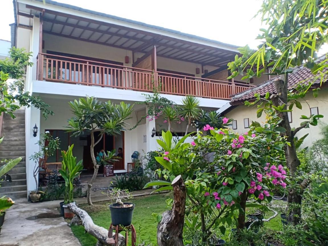 Dili Gili Acomodação com café da manhã Gili Trawangan Exterior foto